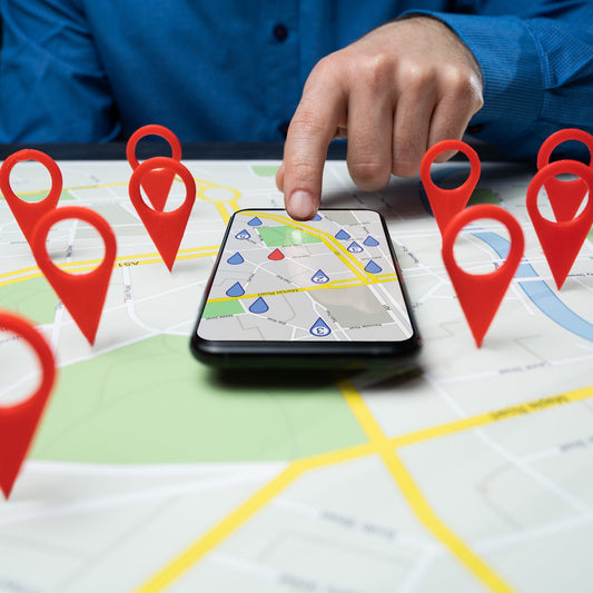 How does Find My iPhone (and similar apps) work?